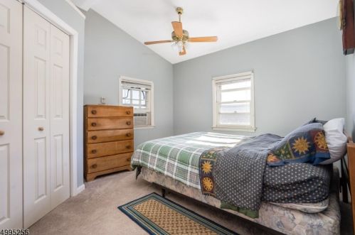 1 Lewis Ln, Belvidere NJ  07823-3123 exterior