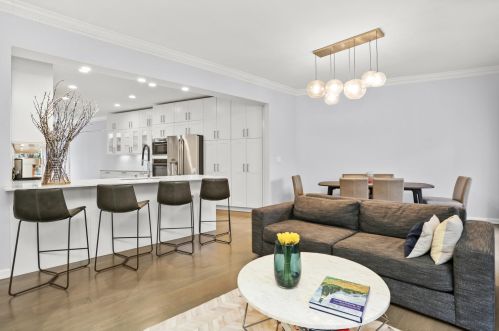 15 Old Stamford Rd, New Canaan CT  06840-6252 exterior