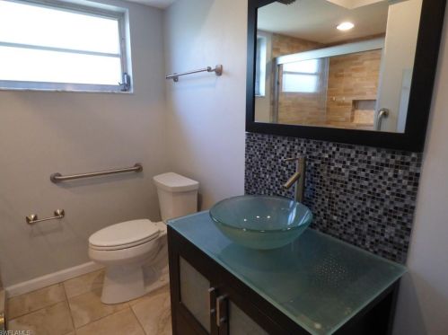 2 Plz Ct, Lehigh Acres FL exterior