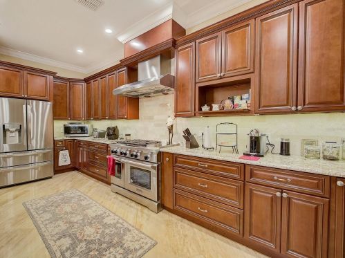 11171 53rd Ave, Saint Petersburg FL  33708-2936 exterior