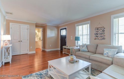 416 Carter Ave, Point Pleasant Beach NJ  08742-4105 exterior