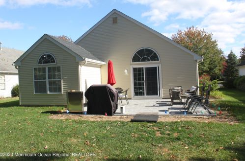 26 Rosewood Ct, Lakewood NJ  08701-5721 exterior