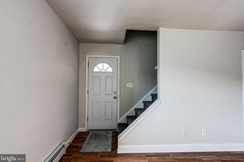 818 Shaw Ave, Lansdale, PA 19446-2336