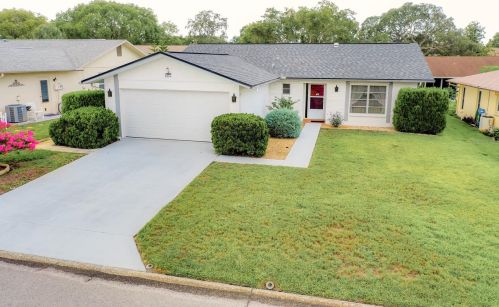 8234 Lora Del Rio Dr, Port Richey, FL 34668-2758