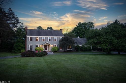 9 Sunnyfield Dr, White House Station, NJ 08889-3351