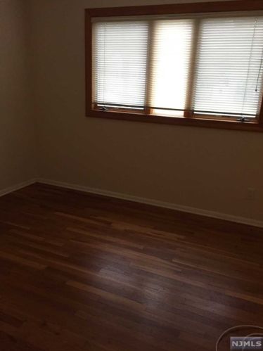 424 Jefferson St, Ridgewood NJ  07450-2212 exterior