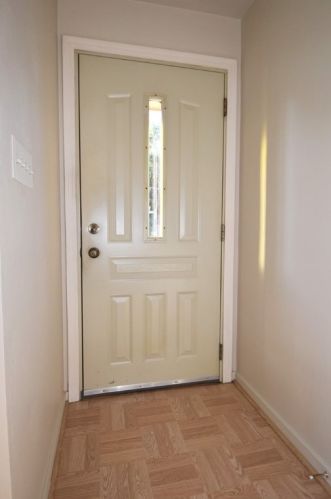 551 Glenshannon Dr, Pittsburgh, PA 15234-2551