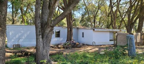 15930 258th Avenue Rd, Umatilla, FL 32784-8748