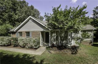 2637 Dotsonville Rd, Clarksville, TN 37042-6925