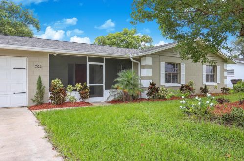 703 Thomas St, Kissimmee, FL 34741-4725