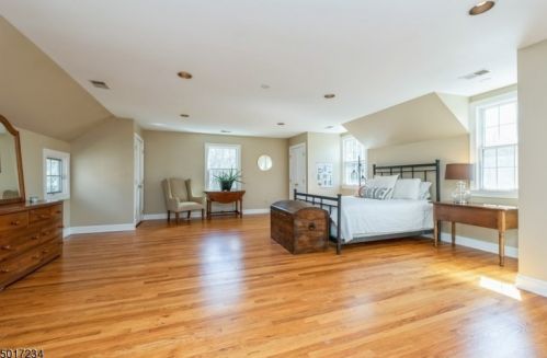 4 Alder Creek Dr, Califon NJ  07830-3001 exterior
