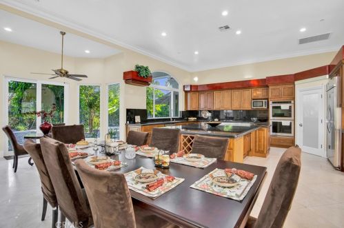 10026 Mattock Ave, Downey CA  90240-3529 exterior