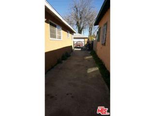 9316 Zamora Ave, Los Angeles CA  90002-2115 exterior