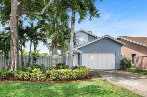 1050 20th Ave, Delray Beach, FL 33445-2546