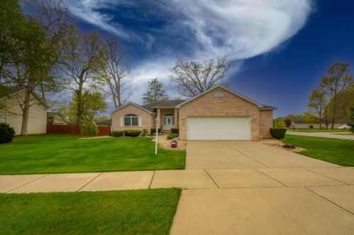 7132 Bracken Pkwy, Hobart, IN 46342-6878