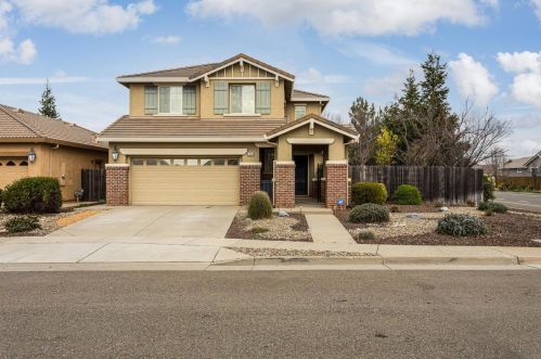 4264 Borderlands Dr, Rancho Cordova CA 95742-7754 exterior