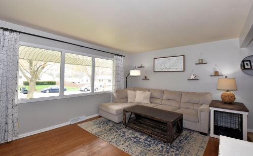 223 Jasper Ln, Waukesha, WI 53188-3214