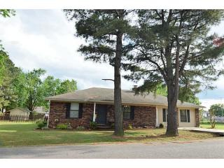 611 Knoxville St, Greenwood, AR 72936-3958