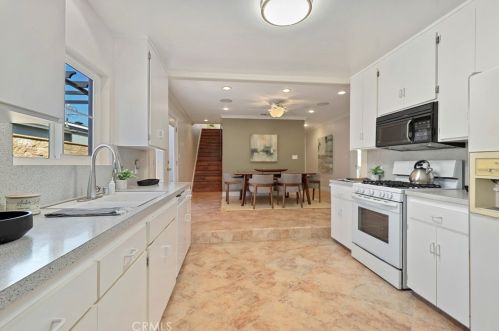 5101 133rd St, Hawthorne CA  90250-5054 exterior