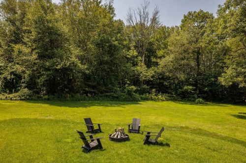 511 Breezy Hl Rd, Hillsdale NY  12529-5056 exterior