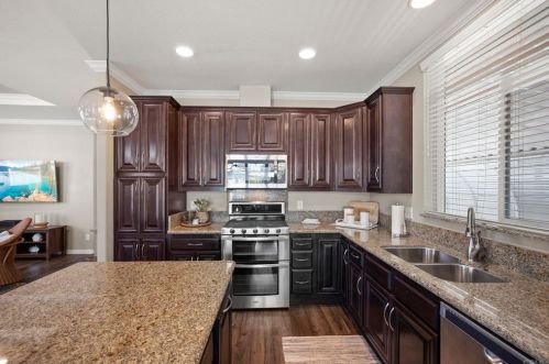 7102 Santa Barbara St, Carlsbad CA  92011-4629 exterior