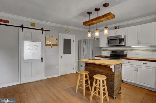 47 Cleversburg Rd, Lees Cross Roads PA  17257-9410 exterior