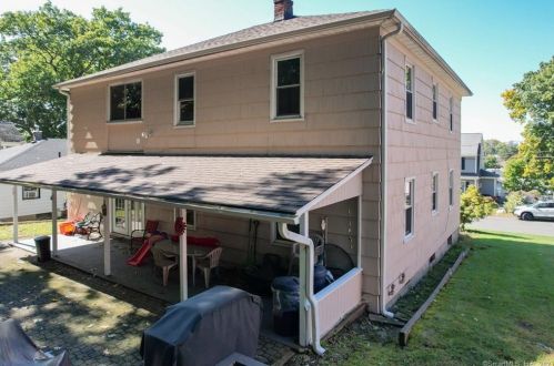 82 Middlefield Ave, Waterbury CT  06705-2723 exterior