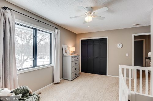 2960 Everest Ln, Minneapolis MN 55447-1238 exterior