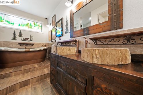 9744 Golden Sky Way, Gilroy CA  95020-9663 exterior