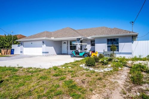 112 North Ave, Lehigh Acres, FL 33936-6405