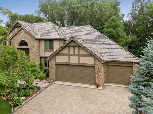 7627 Gleason Rd, Minneapolis, MN 55439-2561