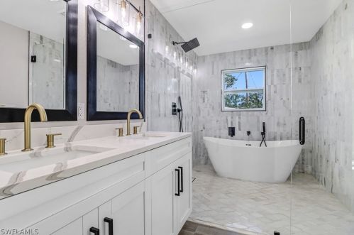 4321 Mariner Rd, Bonita Springs FL 34134-3964 exterior