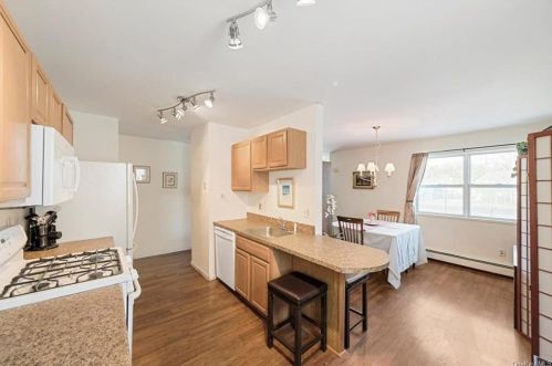 131 Watkins Ave, Middletown NY  10940-4530 exterior
