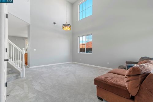 115 San Tomas Dr, West Pittsburg, CA 94565-7609