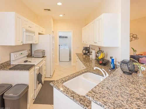 4665 Hawks Nest Way, Naples, FL 34114-0842