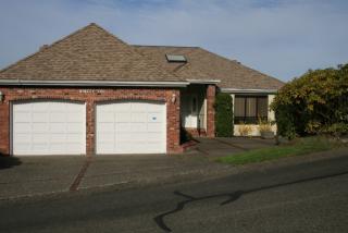 92 Chinook Ln, Mcneil Island, WA 98388-1440