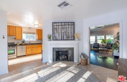 4919 Cartwright Ave, North Hollywood CA  91601-4728 exterior