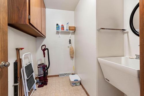 225 Traders Point Ln, Green Bay WI  54302-5236 exterior