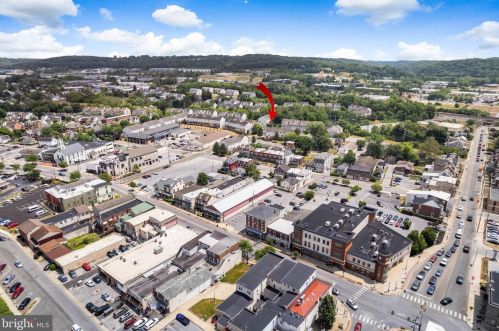 179 Jefferson Ave, Downingtown PA 19335-2702 exterior