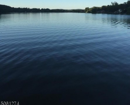 31 Pinecliff Lake Dr, West Milford NJ  07480-1324 exterior