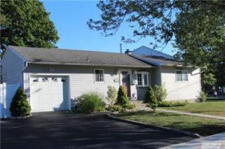 43 Manetto Dr, Hicksville NY  11803-2124 exterior