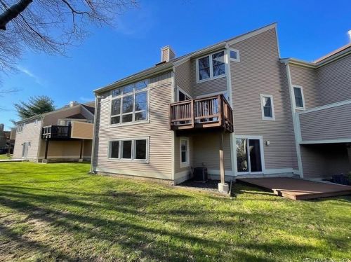 12 Brittania Dr, Danbury, CT 06811-2607