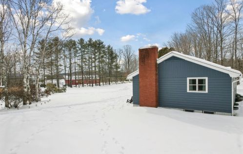 624 Bradford Rd, Unity NH  03773-1996 exterior