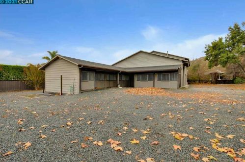 1475 Lawrence Rd, Danville, CA 94506-4737