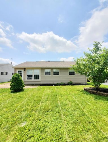 3455 Stephen St, Darbydale, OH 43123-3474