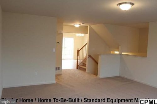 6426 Creekbend Dr, Navy Sup Dpt PA  17050-4002 exterior