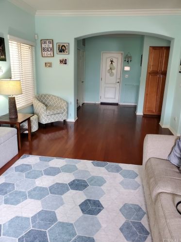 5930 Cypress Point Ave, Long Beach, CA 90808-2128