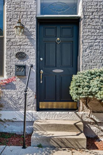 210 Athey St, Covington, KY 41011-2304