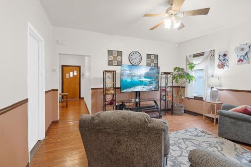 519 Maple Ave, Green Bay, WI 54303-3517