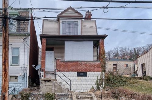 2126 Lowrie St, Pittsburgh, PA 15212-3229